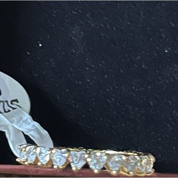 18k Yellow Gold Plated Eternity Wedding Band Cubic Zirconia Heart Ring 9 Women - Picture 4 of 5